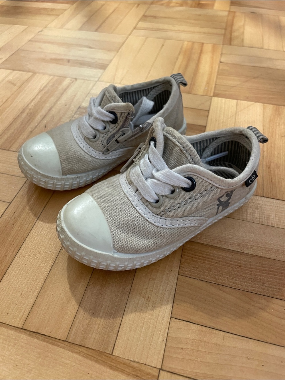 Kids Canvas Sneakers in Light Beige - Casual Lace-Up